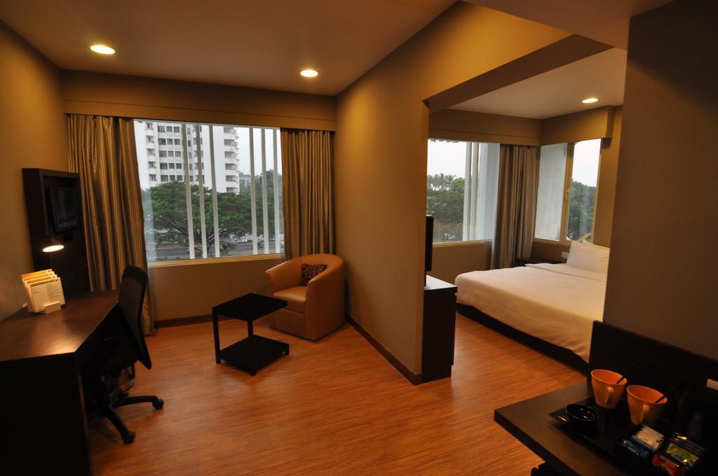 Keys Select By Lemon Tree Hotels, 4*