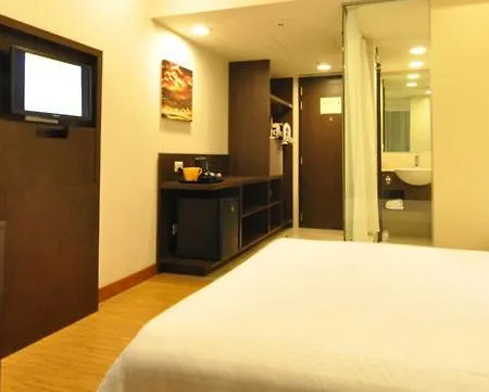 Keys Select By Lemon Tree Hotels, Kochi Exterior photo